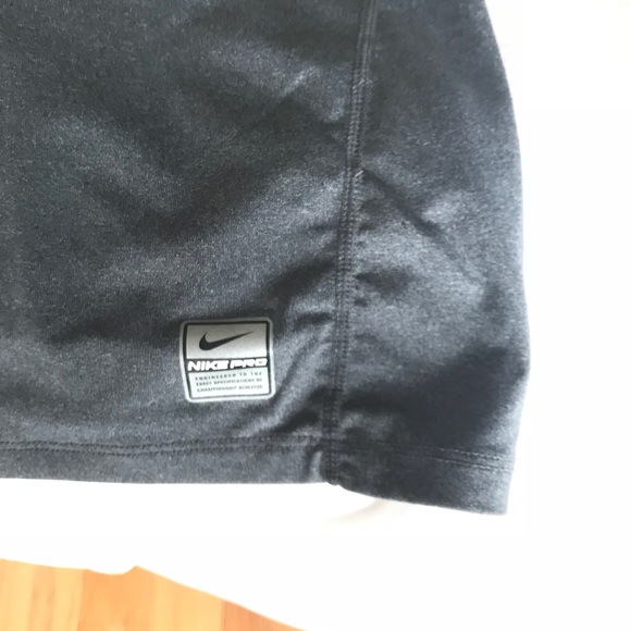 Nike workout top dry fit. - Picture 4 of 5